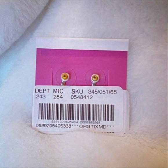 NWT Betsey Johnson Gold Skull Earrings - Picture 4 of 5